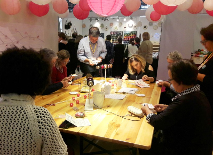 salon creation savoir faire nidillus broderie point croix atelier.jpg